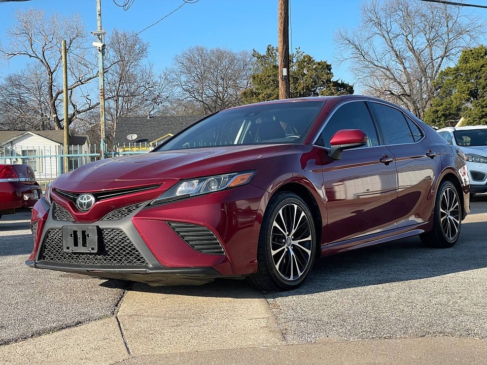 2018 Toyota Camry SE