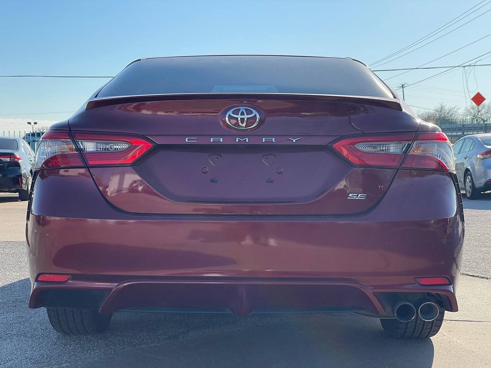 2018 Toyota Camry SE