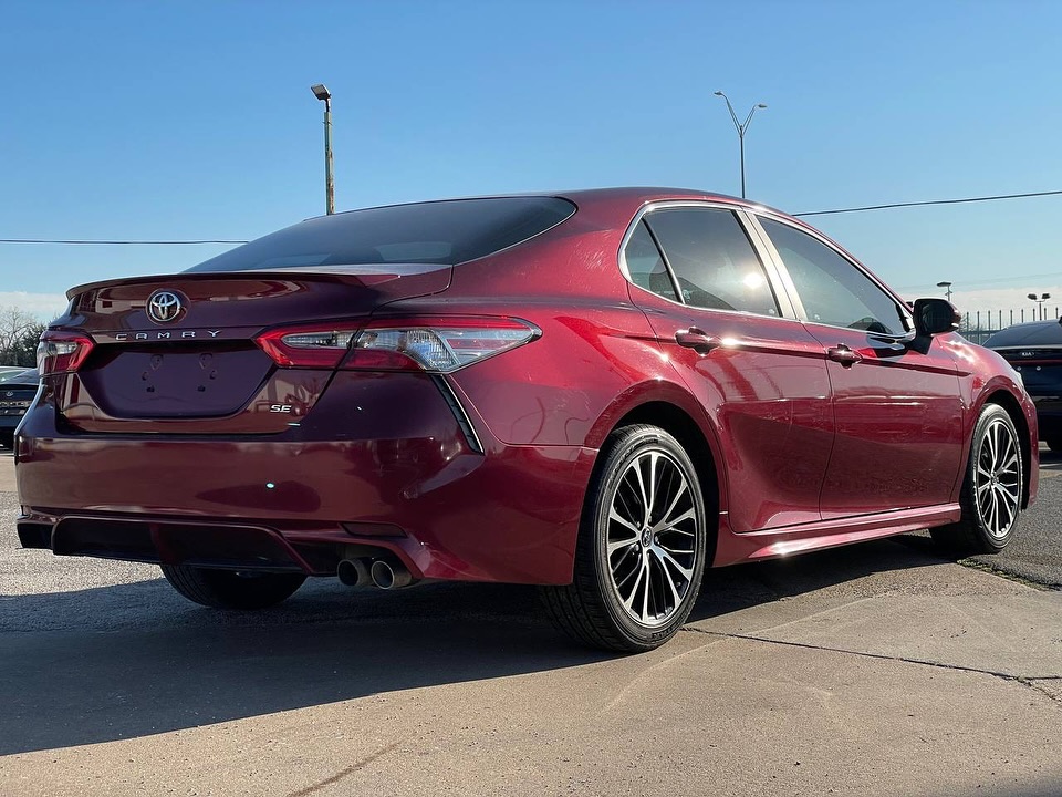 2018 Toyota Camry SE