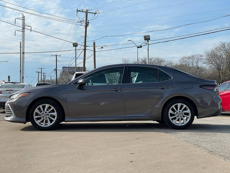 2022 Toyota Camry LE