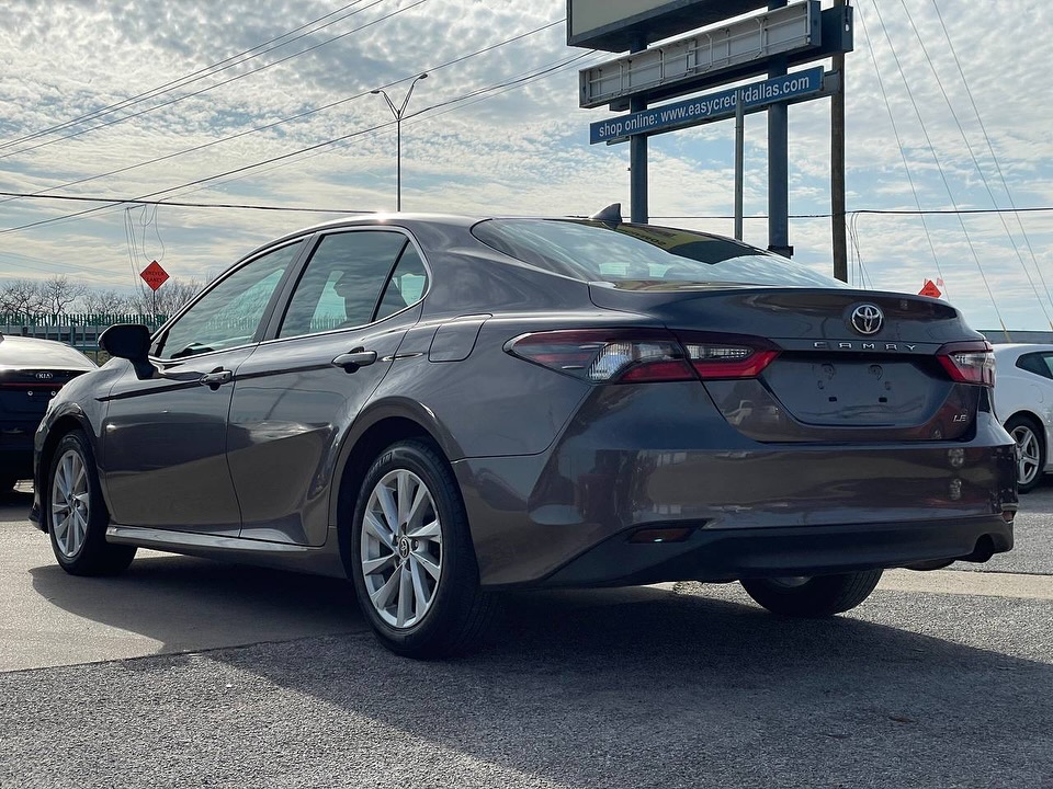 2022 Toyota Camry LE