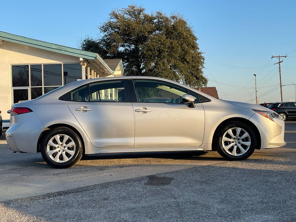 2022 Toyota Corolla LE