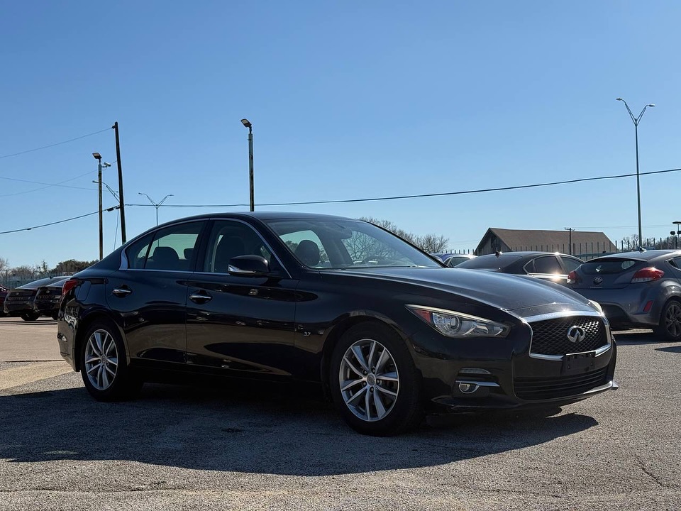 2015 Infiniti Q50 Premium