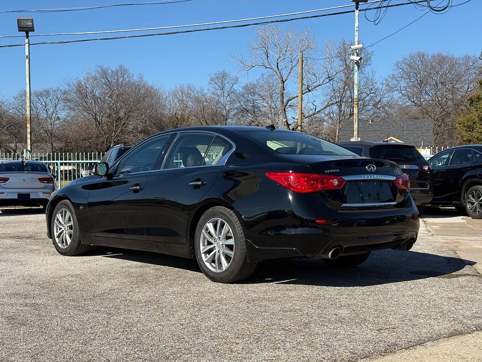 2015 Infiniti Q50 Premium